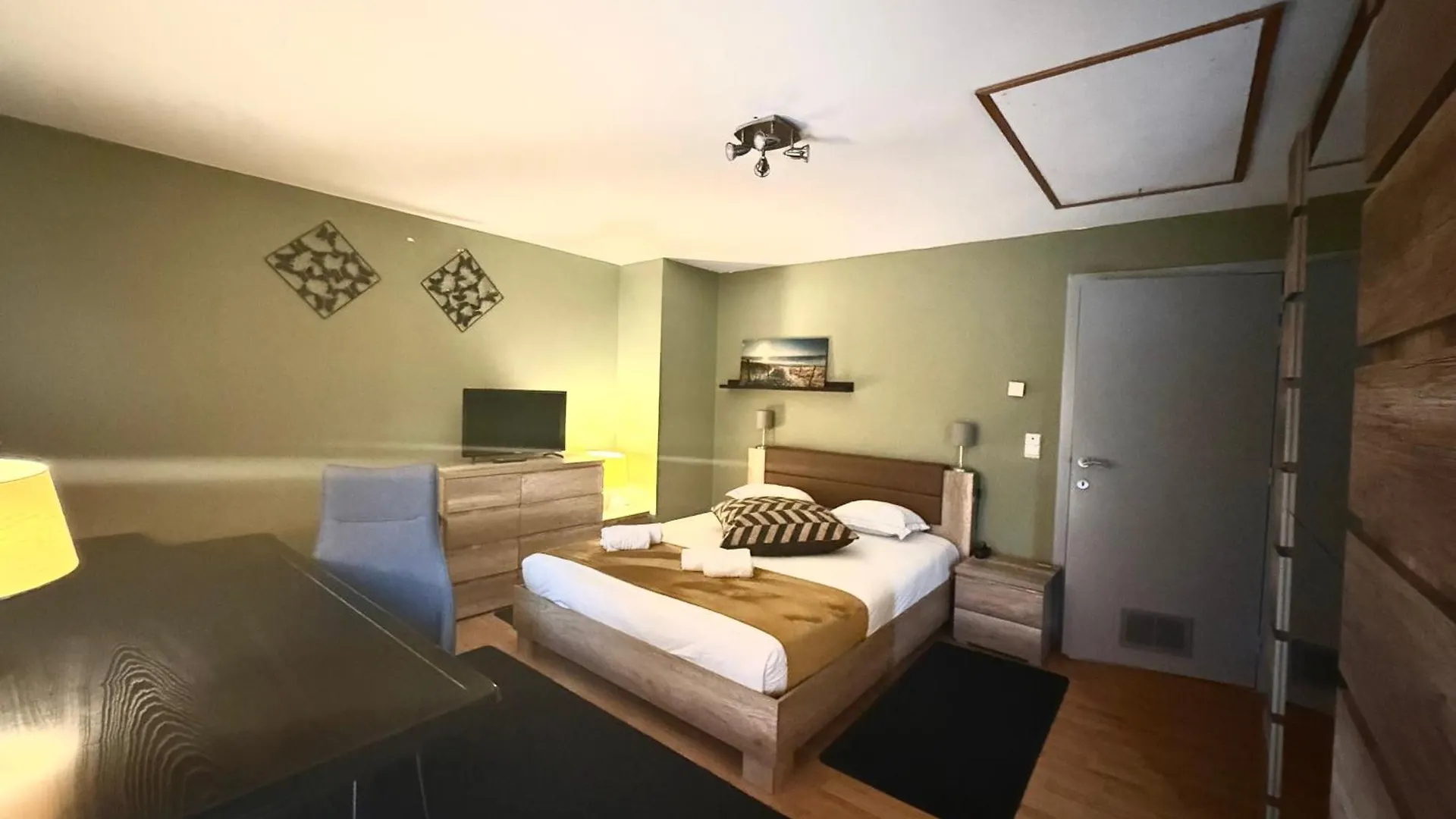 Bed and Breakfast Dreamland Zaventem 0*,  Belgien